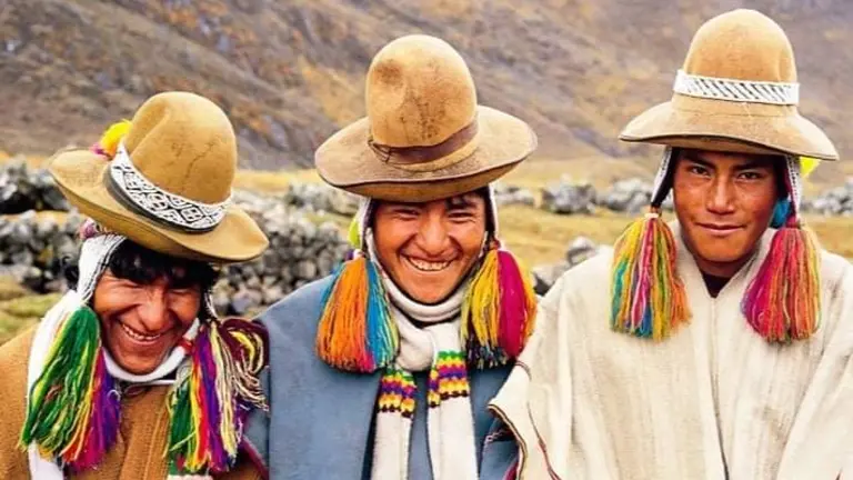 Pobladores quechuas del pa&iacute;s. BOLIVIA.ORG