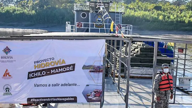 Puerto Villarroel en la ceremonia de inauguraci&oacute;n de las obras de la hidrov&iacute;a Ichilo Mamor&eacute;.