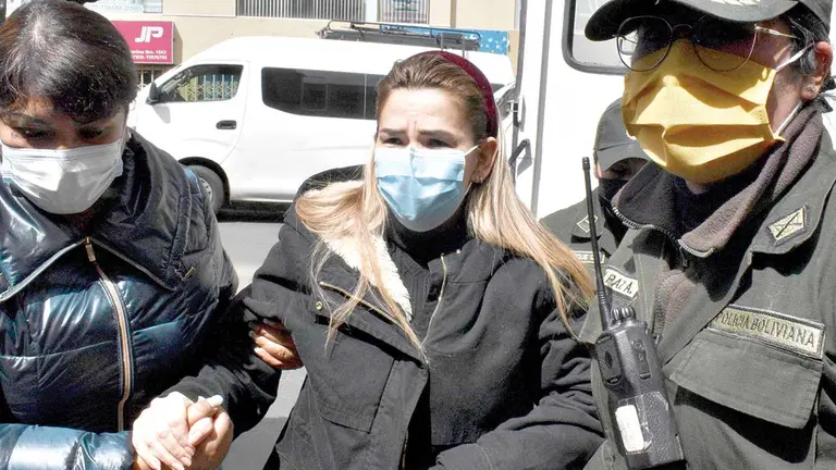 La expresidenta Jeanine Áñez tras su detención. ARCHIVO