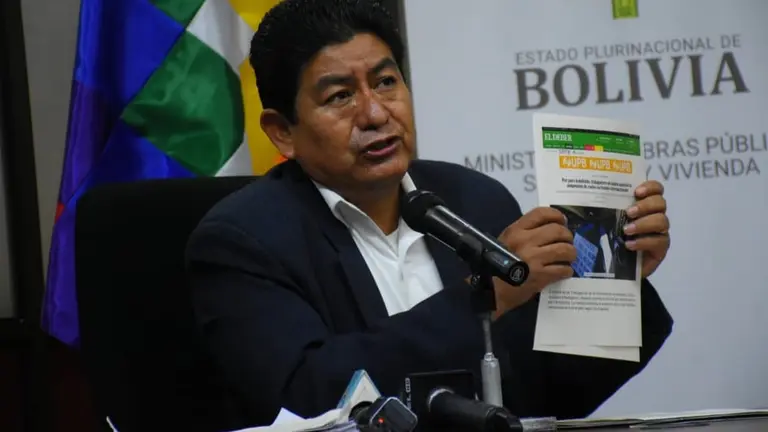 El ministro &Eacute;dgar Monta&ntilde;o explica sobre la creaci&oacute;n de Naabol. APG
