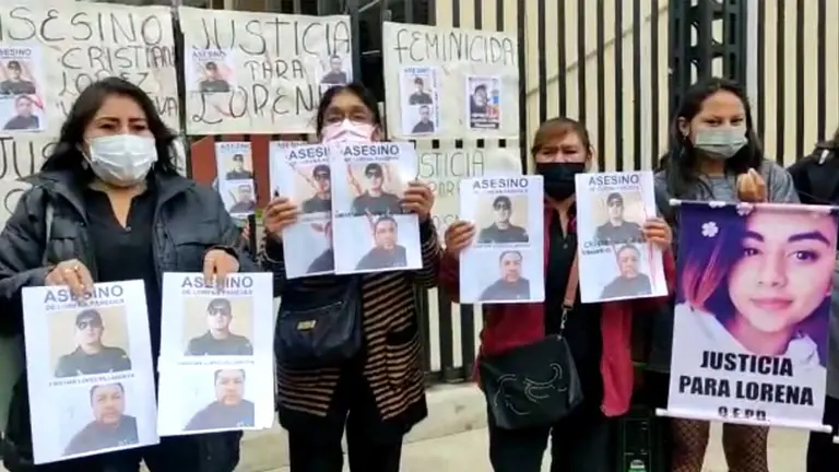 Colectivo Mujeres de Fuego exige justicia por el feminicidio de Lorena Paredes. MUJERES DE FUEGO