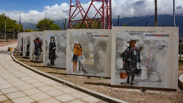 Una imagen de los murales, que COBOCE coloc&oacute; en la Coronilla, con la colaboraci&oacute;n del Martadero y la alcald&iacute;a de Cochabamba. DICO SOLÍS