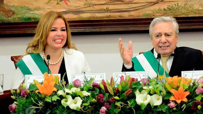 Foro de archivo muestra a Ang&eacute;lica Sosa y Percy Fern&aacute;ndez, durante un acto departamental.