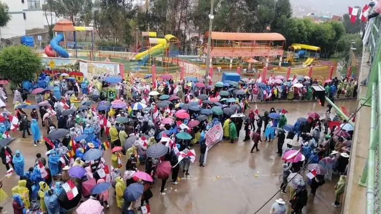 El cabildo en Potos&iacute;, antes de que llegara m&aacute;s gente. EL POTOS&Iacute;