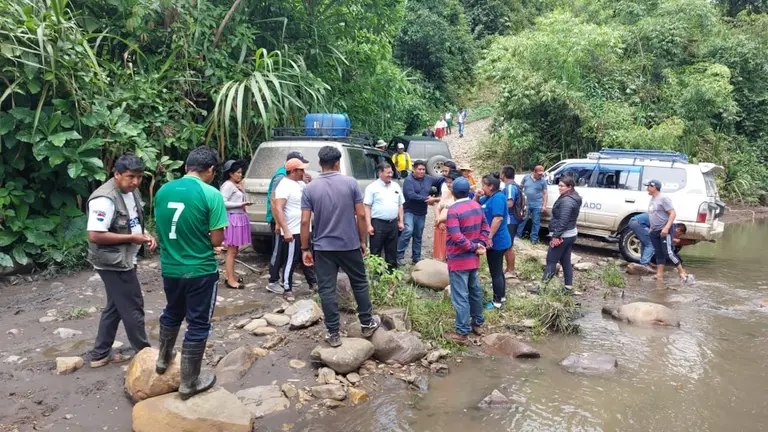 Humberto S&aacute;nchez durante inspecci&oacute;n a la comunidad Pata Icuna en Yungas de Vandiola. GADC.