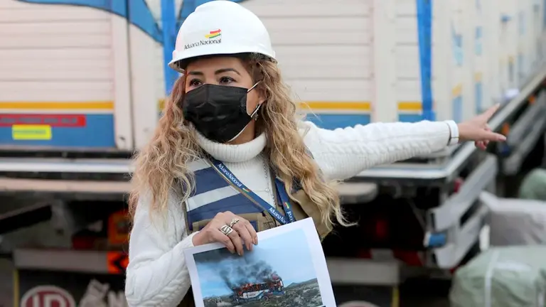 Foto de archivo de la presidenta de la Aduana Karina Serrudo. EFE