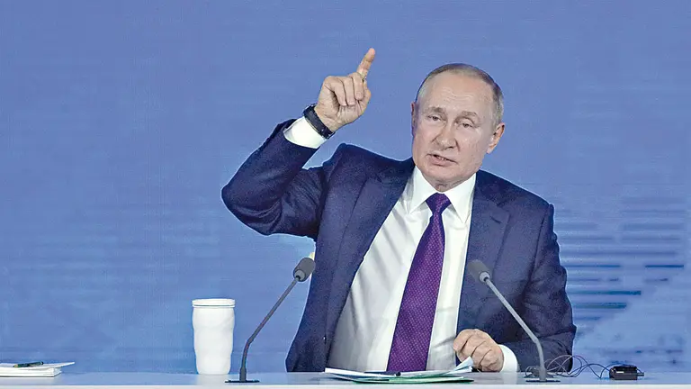 El presidente de Rusia, Vladímir Putin, durante una rueda de prensa. EFE