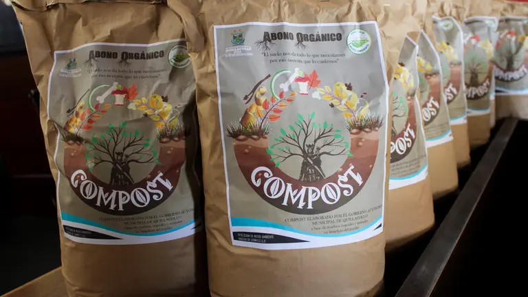 El abono org&aacute;nico producido en el centro de compostaje de Quillacollo. ALCALD&Iacute;A DE QUILLACOLLO