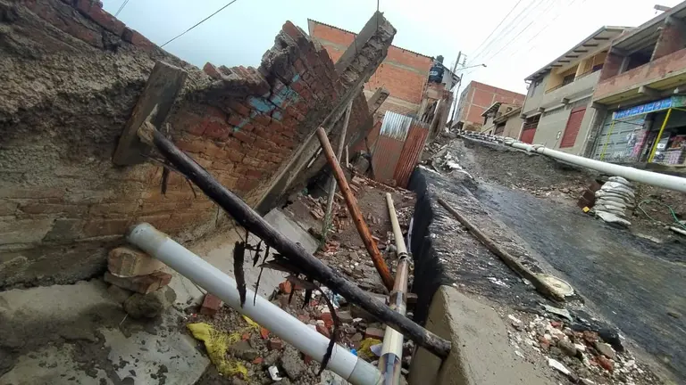 Construcciones en riesgo en la zona de Alto Cochabamba, al sur de la ciudad. DICO SOL&Iacute;S