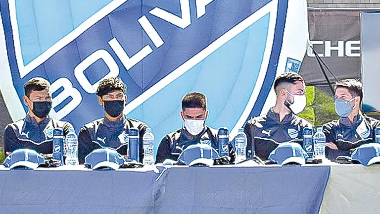 Los jugadores de Bolívar, durante la presentación. CLUB BOLÍVAR