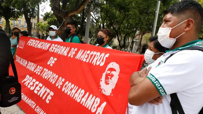 Representantes del Magisterio del Tr&oacute;pico en protesta hoy. APG