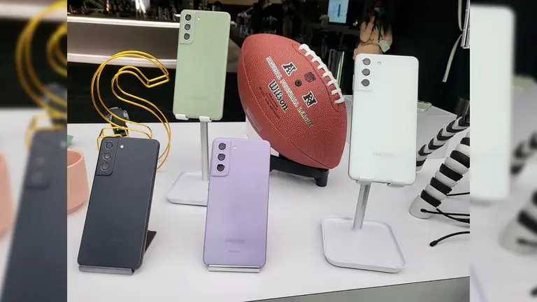 Samsung lanza el nuevo S21 FE 5G: el Smartphone dise&ntilde;ado para todos los fan&aacute;ticos Galaxy