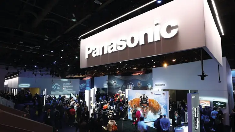 Multinacional Panasonic. PANASONIC.