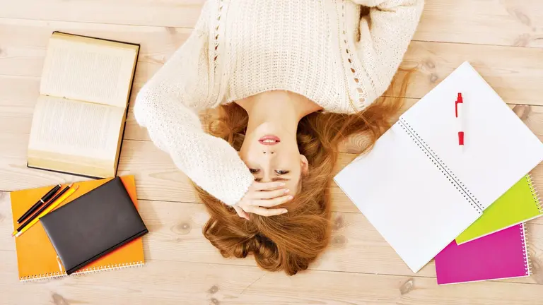 6 ideas para tener      menos estrés laboral. CINFASALUD