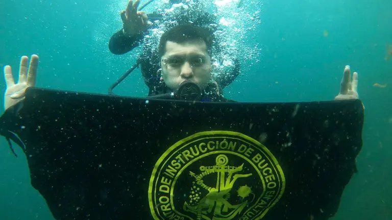 Armada realiza cuarto curso de buceo b&aacute;sico militar en altura
