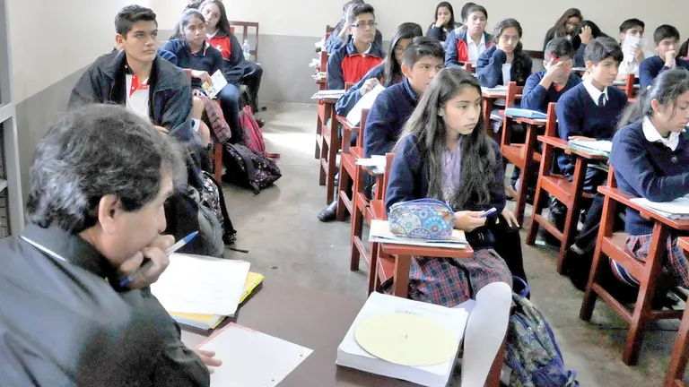 Clases presenciales en un colegio privado.  NOÉ PORTUGAL