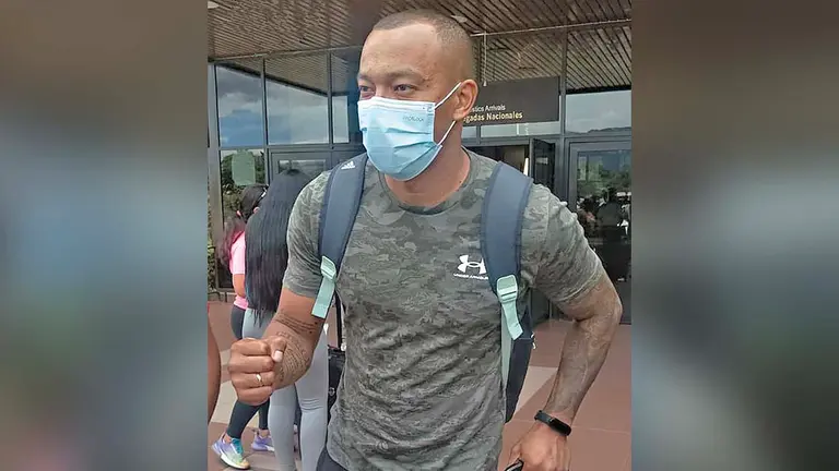 Edemir Rodríguez a su llegada al aeropuerto de Cochabamba. ODMQF