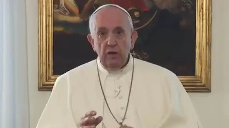 El Papa Francisco, durante un mensaje a los feligreses. TWITTER