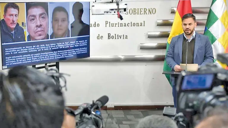 El ministro de Gobierno, Carlos Eduardo del Castillo, explica el esquema del narcotráfico. MINISTERIO DE GOBIERNO