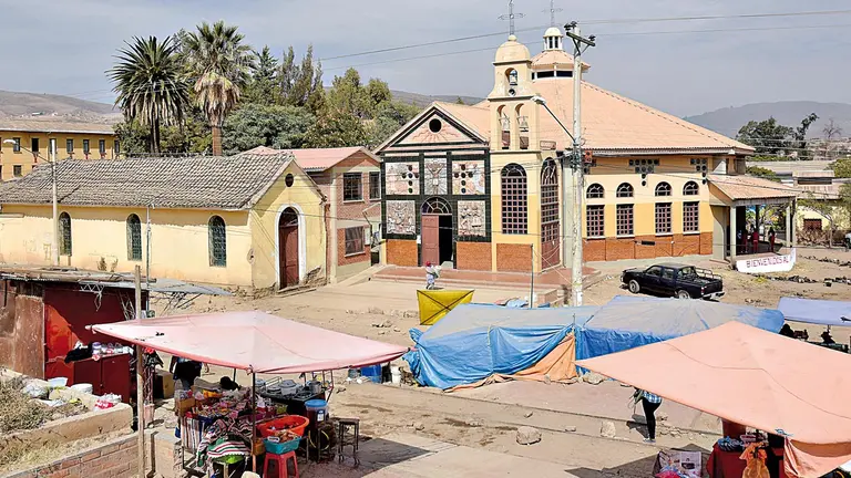 La Capilla y el Templo de Santa Veracruz que cada año albergan la festividad homónima, celebrada hace más de 500 años.     NOÉ PORTUGAL