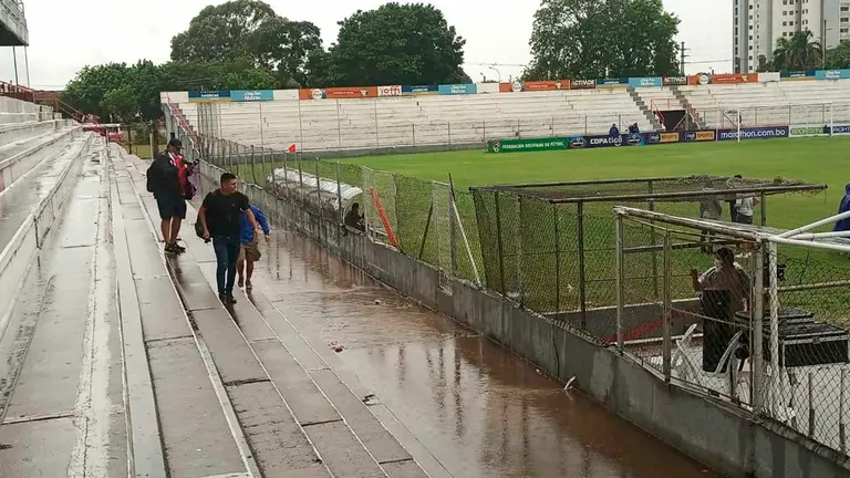 Fotograf&iacute;a del campo de juego. APG