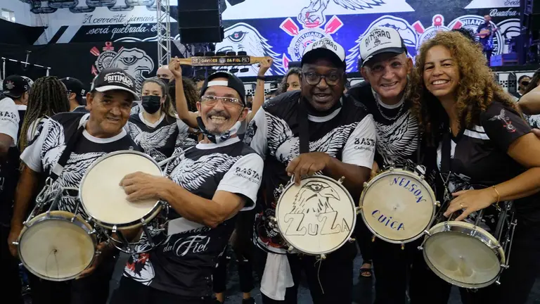 Escuelas de samba de S&atilde;o Paulo se preparan rumbo a los desfiles que ser&aacute;n en abril. Eduardo Schwartzberg