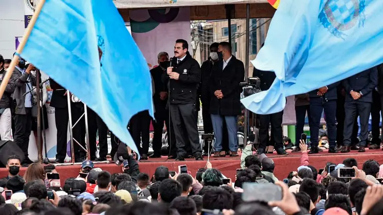 El alcalde Manfred Reyes Villa, durante un acto en la zona sur este lunes. DICO SOL&Iacute;S