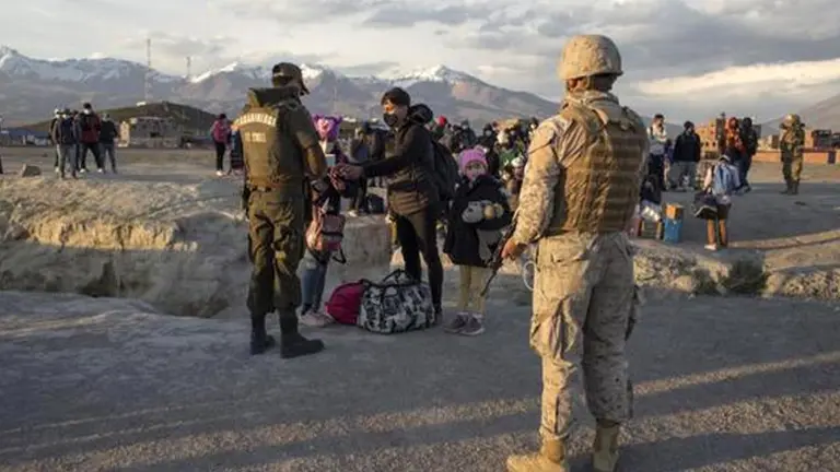 Protestas generadas por Ley de Migraciones en Chile. URGENTE.BO