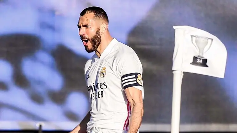Karim Benzema festeja una conquista con la Casa Blanca. Instagram Real Madrid