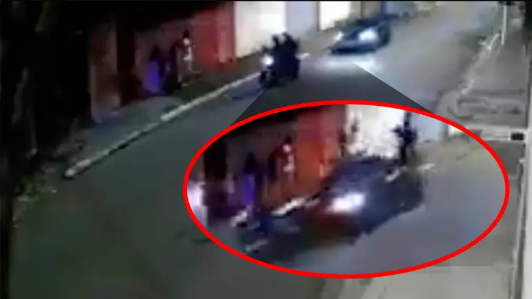 Un veh&iacute;culo atropella a dos presuntos asaltantes en Brasil. /