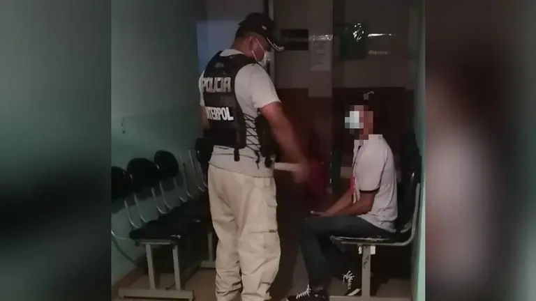 Ciudadano venezolano detenido por agredir a guardias municipales. INTENDENCIA
