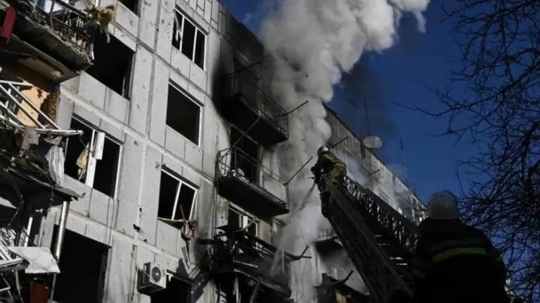 Una edificaci&oacute;n destruida, en Kiev, Ucrania. NEWS ES EURO