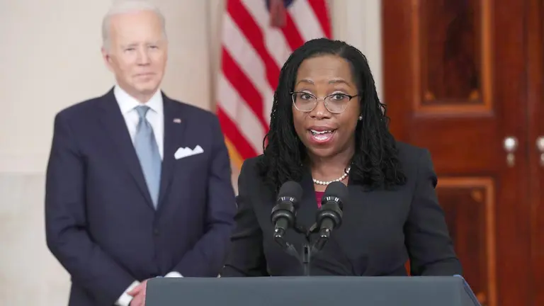 Biden nomina a la primera jueza negra para el Supremo de EEUU. EFE