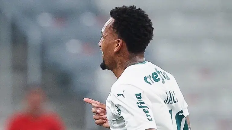 Jailson festeja una conquista para Palmeiras en la ida frente a Atlético Paranaense por la Recopa Sudamericana. Instagram Palmeiras