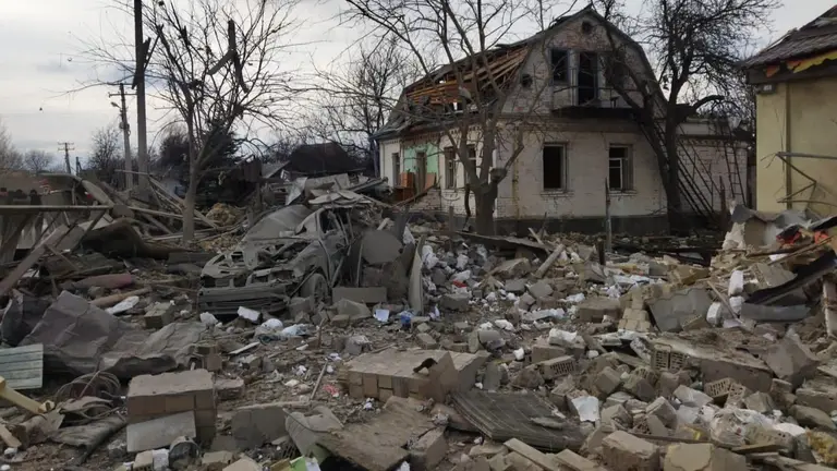 El panorama en Ucrania, en la novena jornada del conflicto b&eacute;lico. POLIC&Iacute;A DE UCRANIA