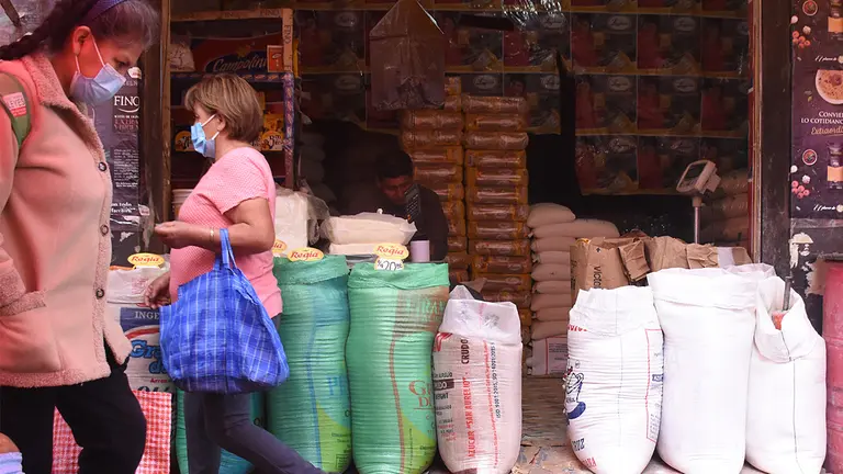 Un punto de venta de harina en un mercado de Cochabamba.	       ARCHIVO