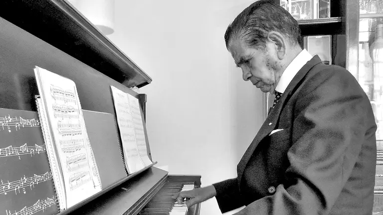 El pianista, compositor y profesor tarate&ntilde;o Delf&iacute;n Sejas.  //MEMORIAS QUE PERDURAN