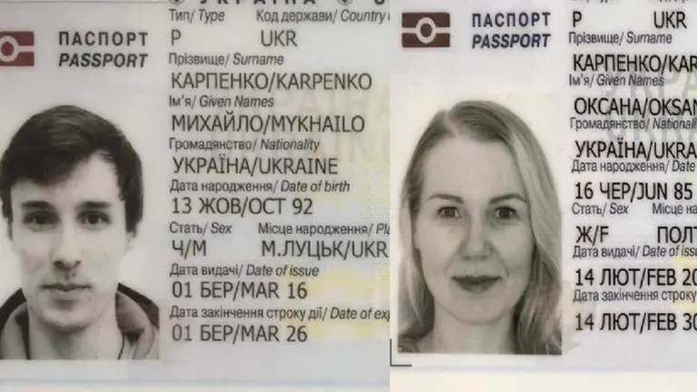 Fotograf&iacute;a de los pasaportes de la pareja ucraniana./ Foto: RRSS