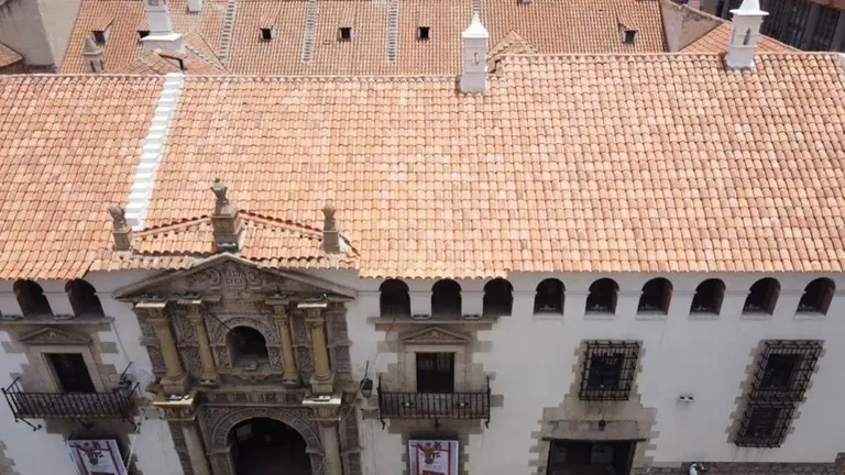 La restaurada bajante frontal de la Casa Nacional de Moneda.    FC-BCB