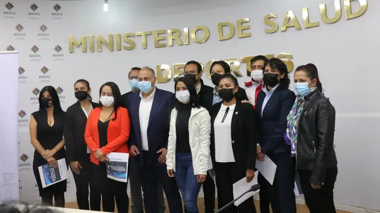 Una imagen de la reunión entre el Ministerio de Salud y Deportes, y la FBF. VICEMINISTERIO DE DEPORTES