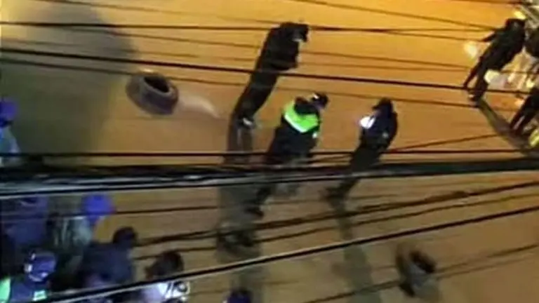 Efectivos policiales, en la escena donde fue atropellada una persona, cerca de la UPEA. RRSS