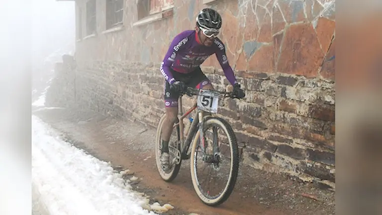 Manfred Lucero, durante una carrera oficial. APG