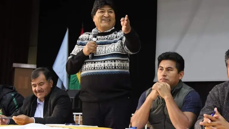 Evo Morales, en una conferencia de prensa que llev&oacute; a cabo en Colcapirhua. FACEBOOK EVO MORALES