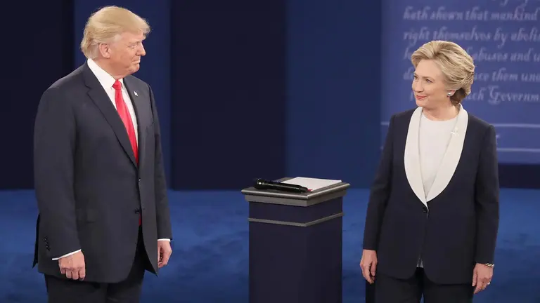 El expresidente de EE.UU. Donald Trump y Hillary Clinton, en una fotografía de archivo. EFE