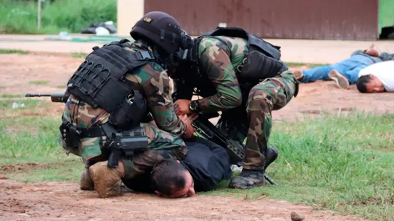 Operativo antidroga. TOMADA DE ERBOL