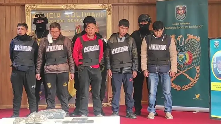 Una imagen de los aprehendidos que presentó el Ministerio de Gobierno. Urgente.bo