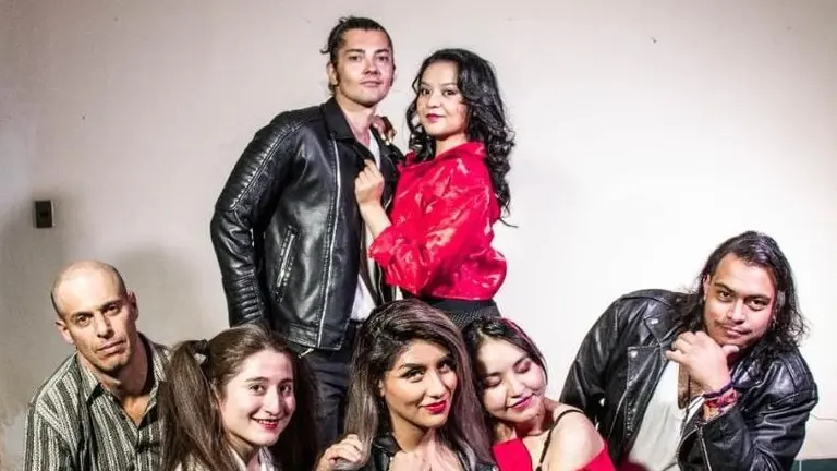 Parte del elenco de DREI