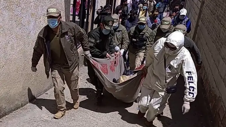 Escena de la tragedia, donde dos personas murieron tras ser heridas de bala en Huajchilla. APG