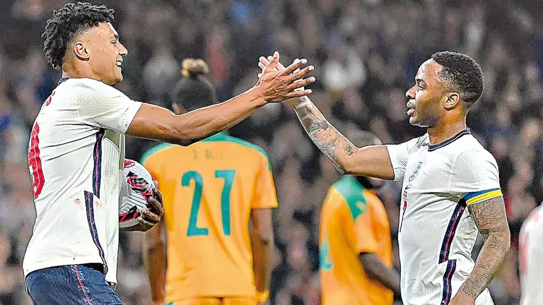 Los jugadores de Inglaterra celebran su clasificación al Mundial de Catar. FEDERACIÓN INGLESA