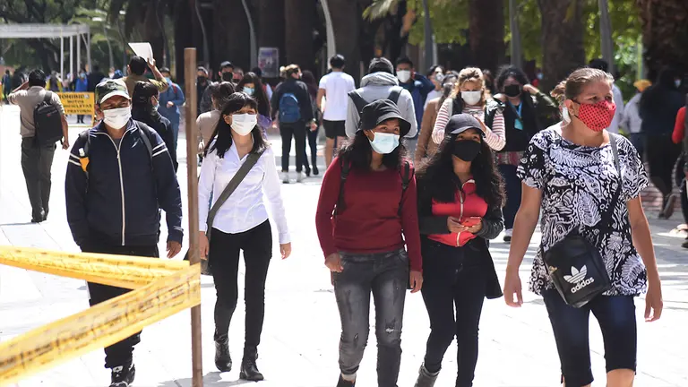 Estudiantes de la casa superior de estudios de Cochabamba.         DICO SOL&Iacute;S